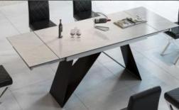 Dinging table