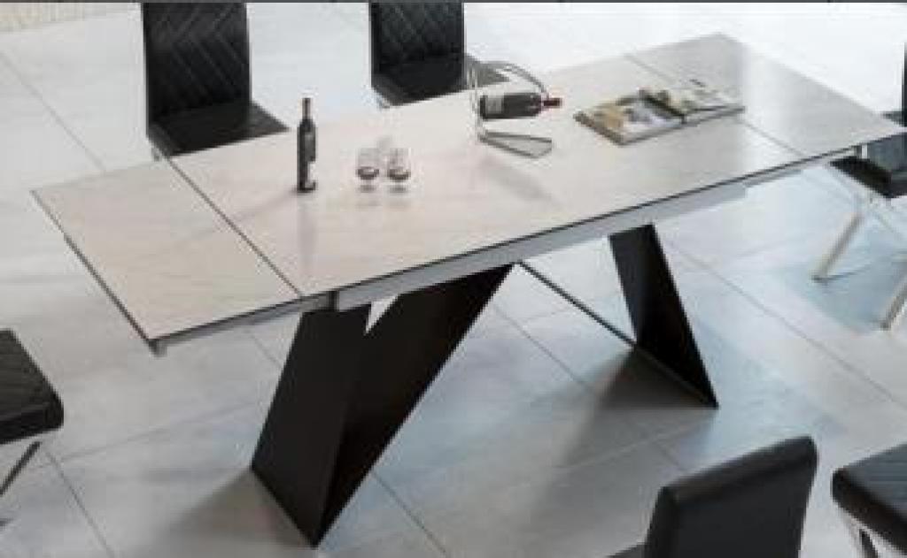 Dinging table