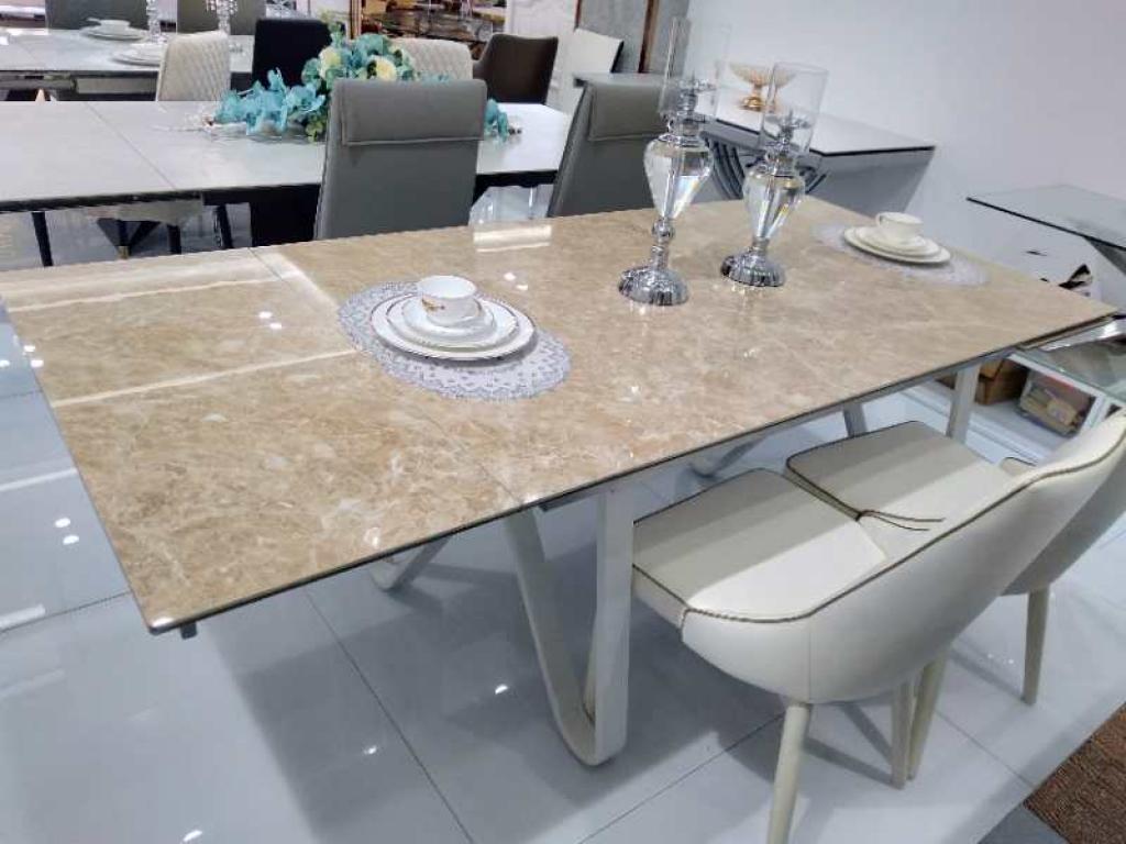 Dinging table
